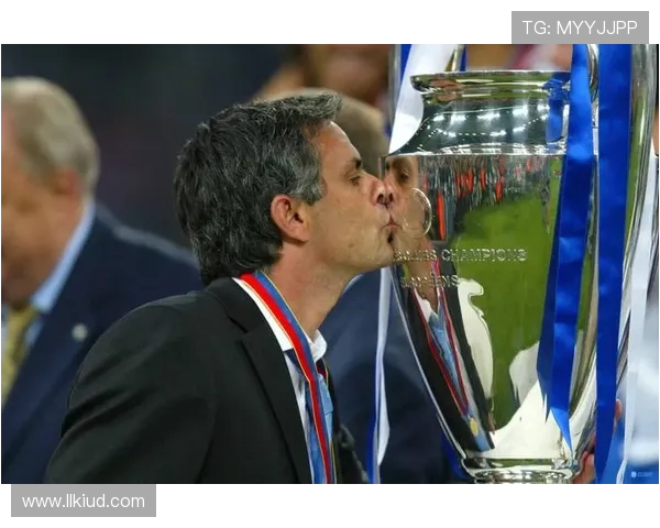 皇马闪电 4 人组 15 秒复刻穆帅经典 反击风暴掀翻对手(1)